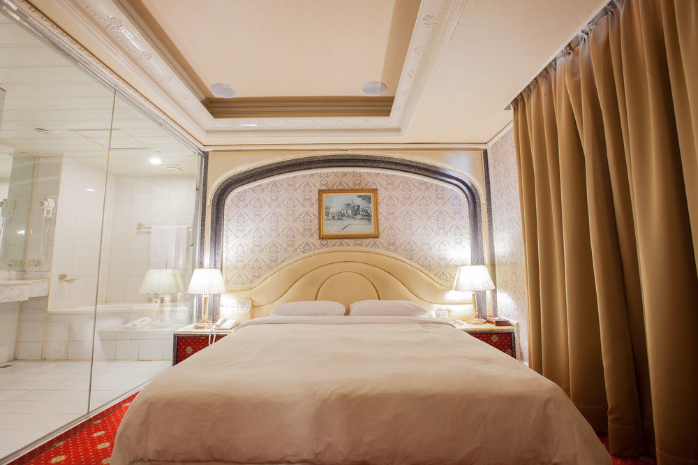 愛麗西施商務旅館 Alices Hotel 台中 外观 照片